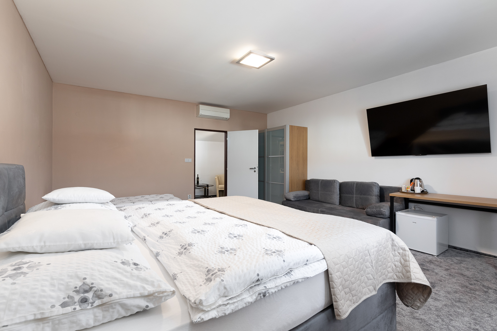 Deluxe room for 5 guests